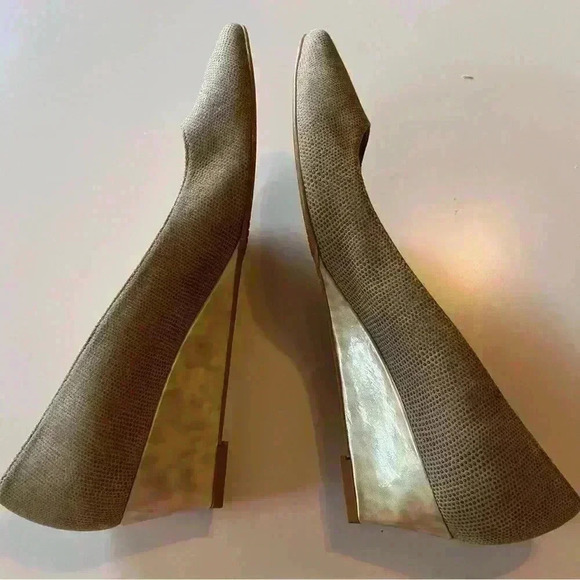 Stuart Weitzman Wedge Heel Dress Flat, Cream Textured Leather with Pearled Heel - Picture 5 of 11